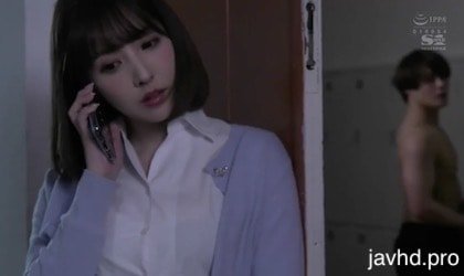 [SSNI-802] Trộm nhìn học sinh thay đồ và… Mikami Yua